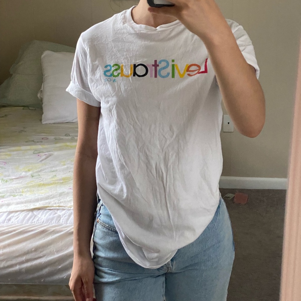 Essential Levi T-shirt